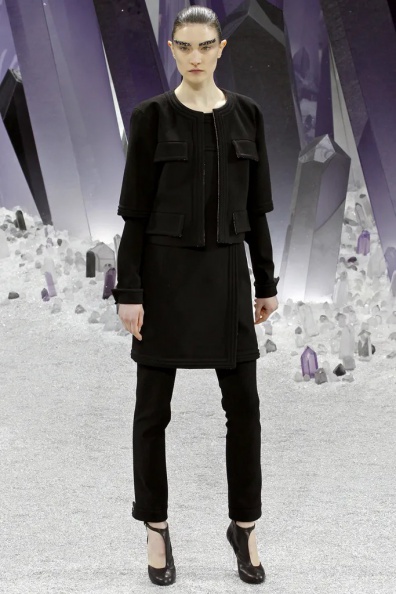 Chanel-Fall-2012-Ready-to-Wear (12).jpg