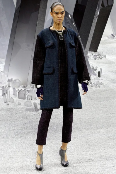 Chanel-Fall-2012-Ready-to-Wear (16).jpg