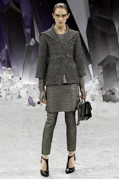 Chanel-Fall-2012-Ready-to-Wear (42).jpg