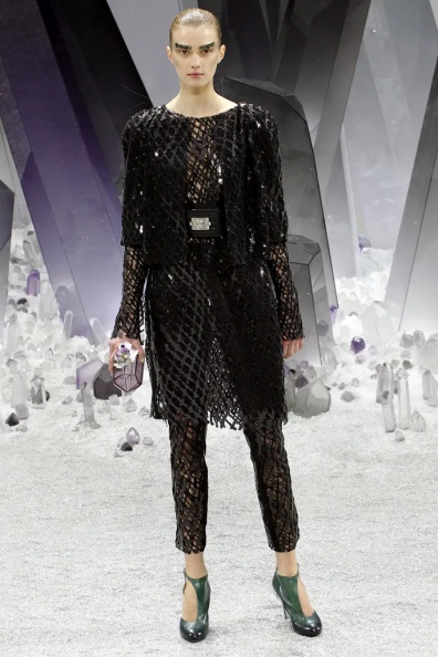 Chanel-Fall-2012-Ready-to-Wear (61).jpg