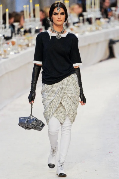 Chanel-Pre-Fall-2012 (24).jpg