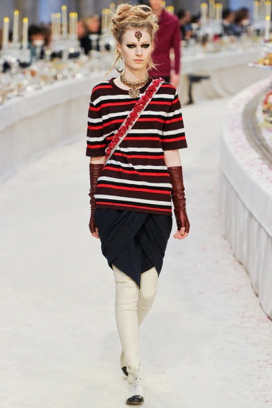 Chanel-Pre-Fall-2012 (26).jpg