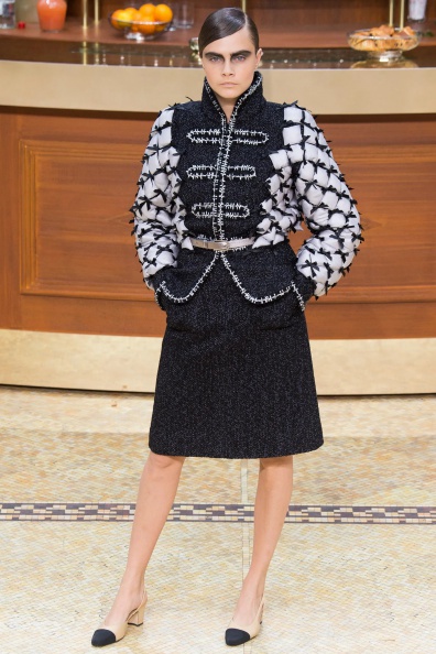 Chanel-Fall-2015-Ready-to-Wear (1).jpg