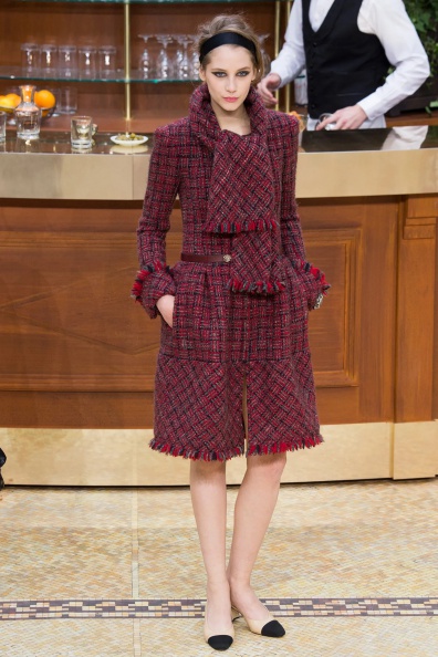 Chanel-Fall-2015-Ready-to-Wear (33).jpg