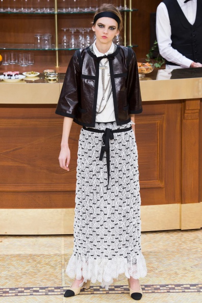 Chanel-Fall-2015-Ready-to-Wear (86).jpg