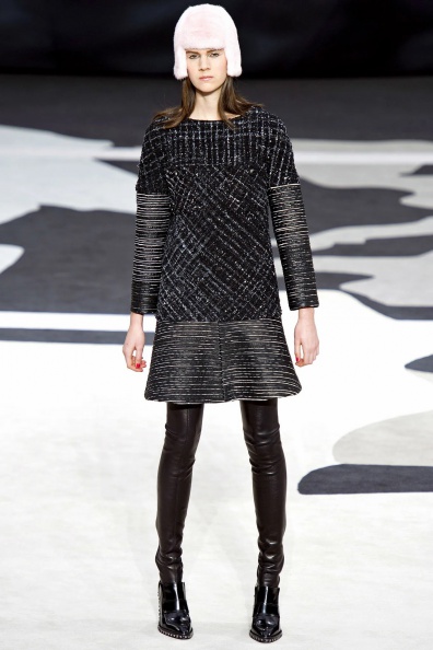 Chanel-Fall-2013-Ready-to-Wear (60).jpg