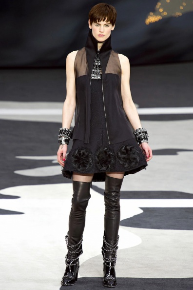 Chanel-Fall-2013-Ready-to-Wear (76).jpg