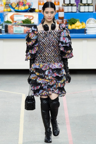 Chanel-Fall 2014-Ready-to-Wear (73).jpg