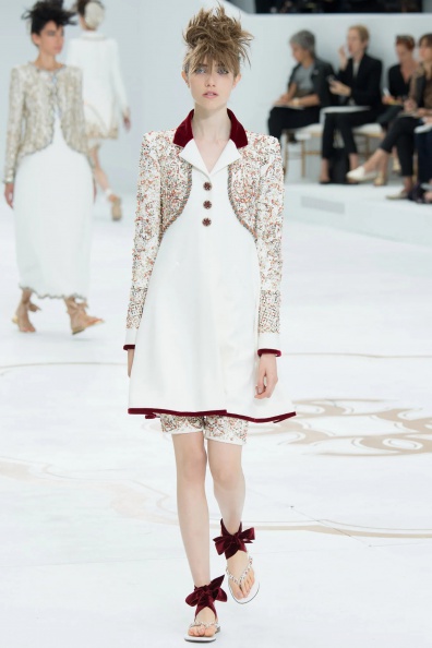 Chanel-Fall 2014-Couture (56).jpg