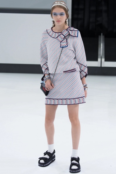 Chanel-SPRING-2016-READY-TO-WEAR (44).jpg