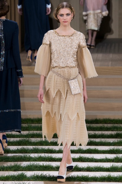 Chanel-SPRING-2016-COUTURE (40).jpg