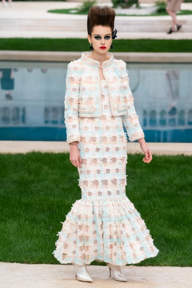 Chanel-SPRING-2019-COUTURE (16).jpg