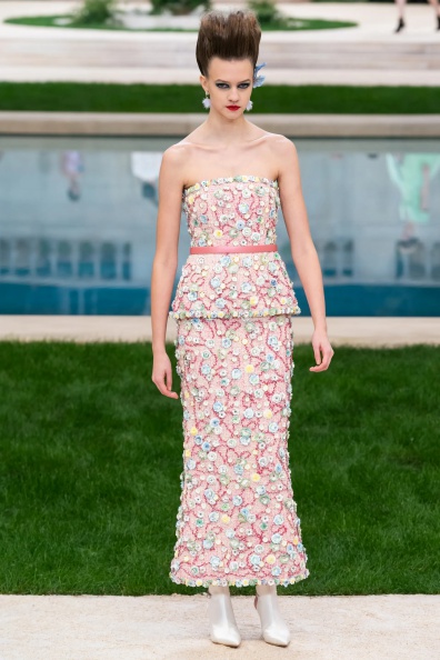 Chanel-SPRING-2019-COUTURE (19).jpg