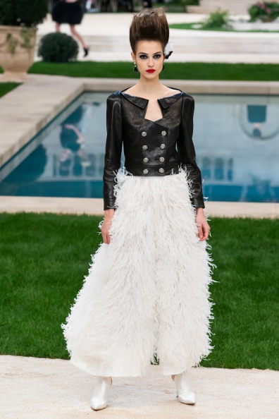 Chanel-SPRING-2019-COUTURE (32).jpg
