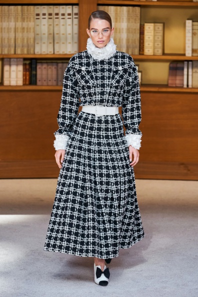 Chanel-FALL-2019-COUTURE (12).jpg