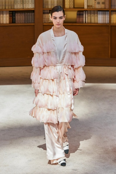 Chanel-FALL-2019-COUTURE (70).jpg