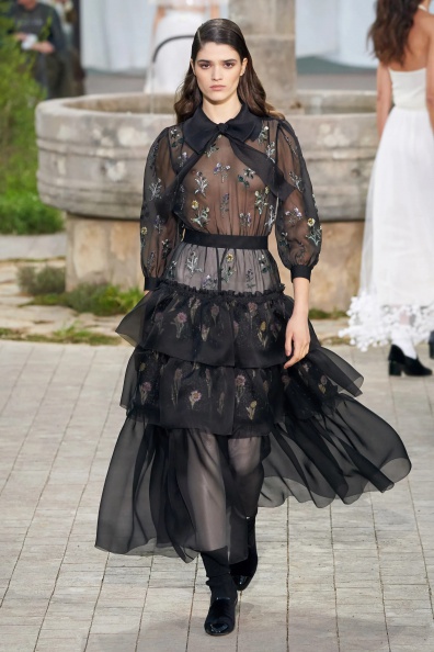 Chanel-SPRING-2020-COUTURE (51).jpg