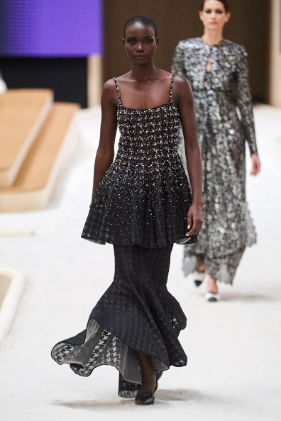 00020-Chanel-Couture-Spring-22-credit-gorunway.jpg