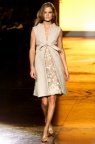 034-valentino-spring-2002-couture-carolyn-murphy