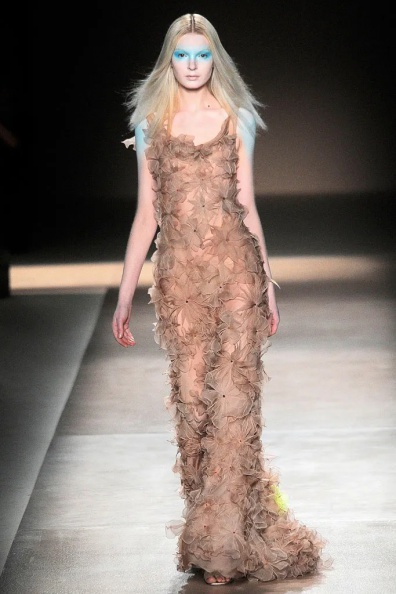valentino-spring-2010-couture (24).jpg