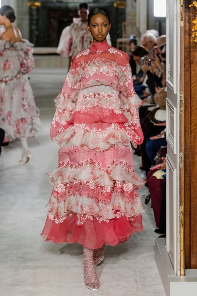 valentino-spring-2019-couture (23).jpg