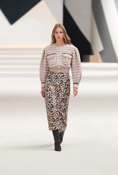 Chanel-fall-winter-2022-2023-haute-couture (17).jpg