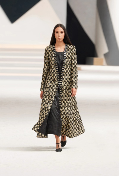 Chanel-fall-winter-2022-2023-haute-couture (18).jpg