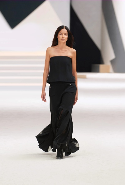 Chanel-fall-winter-2022-2023-haute-couture (22).jpg