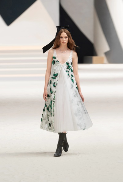 Chanel-fall-winter-2022-2023-haute-couture (32).jpg