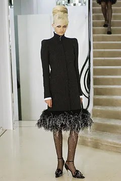 chanel-fall-2002-couture (9).jpg