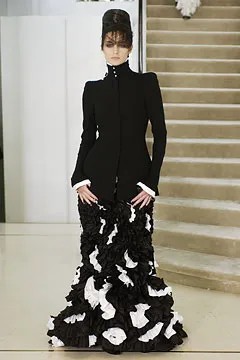 chanel-fall-2002-couture (32).jpg