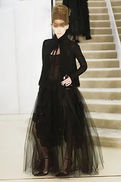 chanel-fall-2002-couture (35).jpg