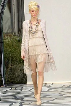 Chanel-SPRING-2003-COUTURE (13).jpg