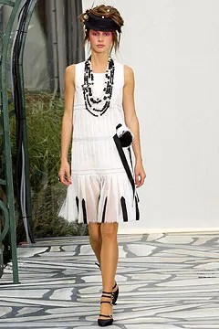Chanel-SPRING-2003-COUTURE (20).jpg