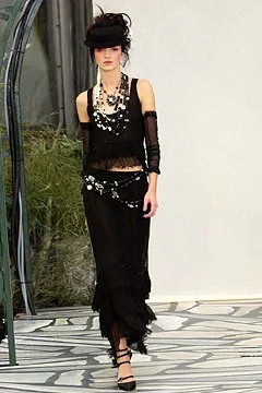 Chanel-SPRING-2003-COUTURE (32).jpg