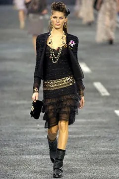Chanel-FALL-2004-READY-TO-WEAR (15).jpg
