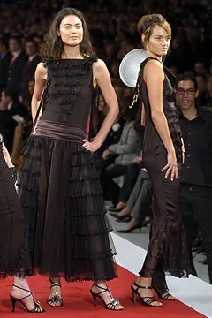Chanel-SPRING-2005-READY-TO-WEAR (3).jpg