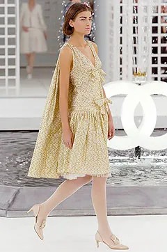 chanel-spring-2005-couture (23).jpg