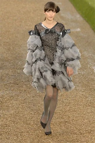 Chanel-FALL-2007-COUTURE (57).jpg