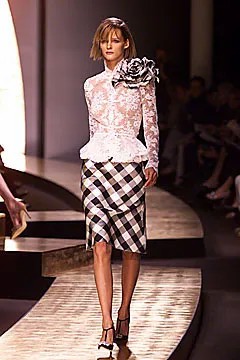 valentino-spring-2001-couture (3).jpg