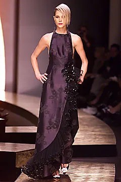 valentino-spring-2001-couture (50).jpg