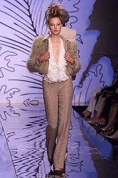 valentino-fall-2001-couture (6).jpg