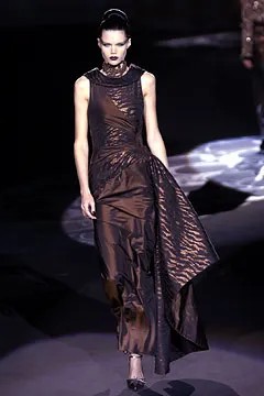 valentino-fall-2002-couture (44).jpg