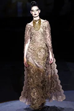 valentino-fall-2002-couture (47).jpg