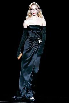 valentino-spring-2005-couture (2).jpg