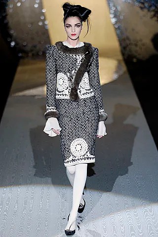 valentino-fall-2005-couture (1).jpg