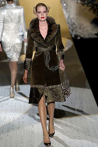 valentino-fall-2005-couture (7).jpg