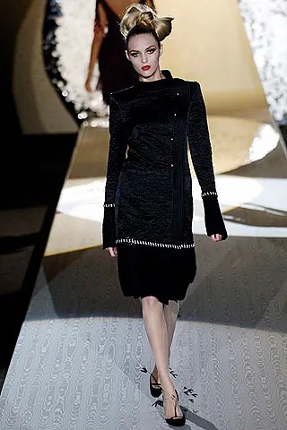 valentino-fall-2005-couture (12).jpg