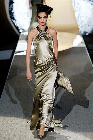 valentino-fall-2005-couture (26).jpg