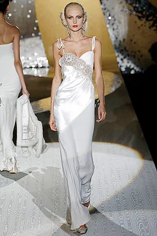valentino-fall-2005-couture (34).jpg